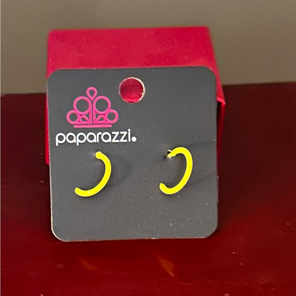 Paparazzi yellow hoops - NEW!
